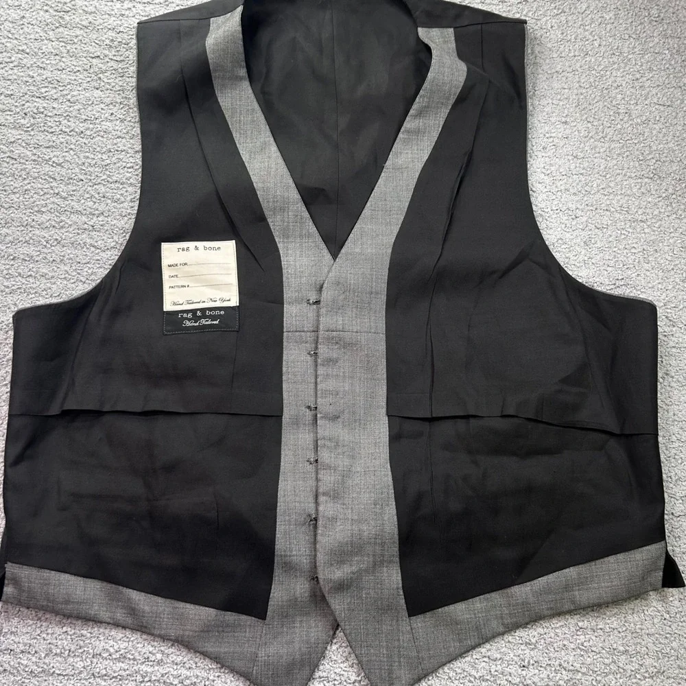 Rag & Bone Vest Hand Tailored New York Black L Quiet Luxury with dust bag  flaw